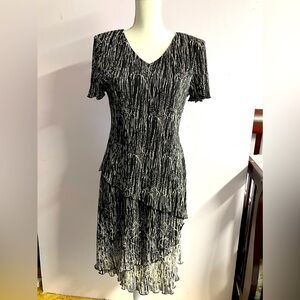 Connected Women’s Dress, Asymmetrical Tiers, Size 8, Black/Gold